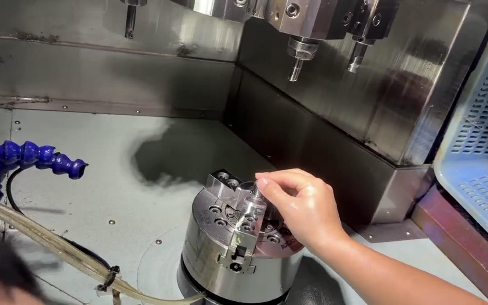 Corpo attuatore e giunto lavorato CNC